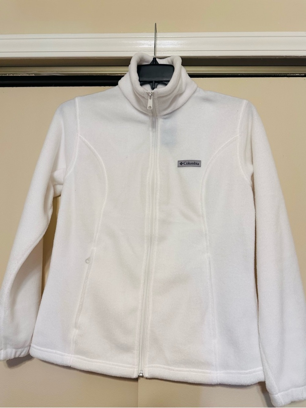 Columbia Women’s White Full-Zip Teddy Jacket